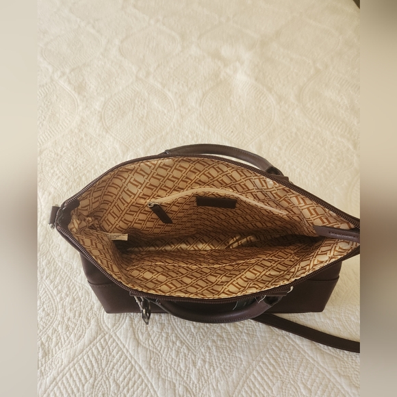 Lovely Raisin colored Women's leather Bag - Picture 4 of 4